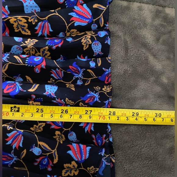 Banana Republic Pleated Midi Skirt - Picture 10 of 10